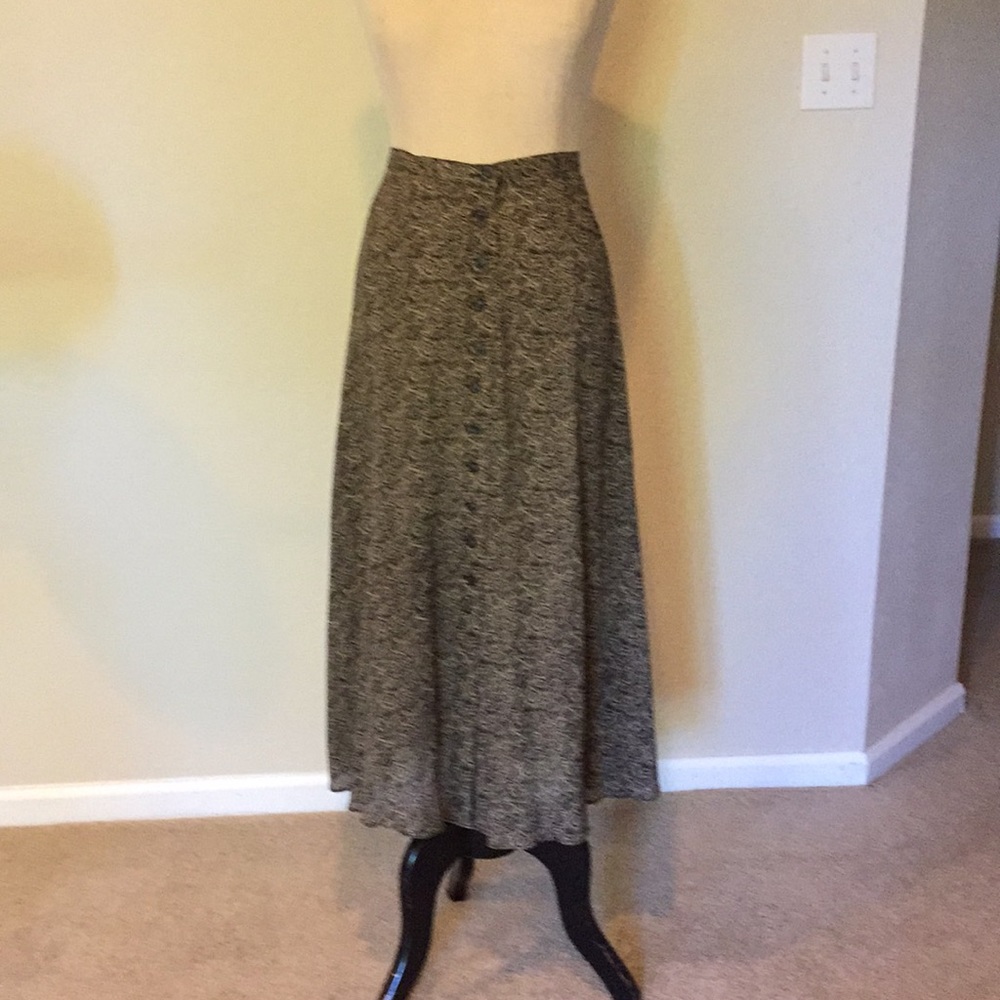 Jones New York flared midi skirt.
